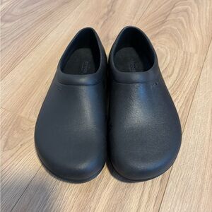 Unisex Black Crocs On The Clock Work Slip-On shoes. Men’s 10 or Women’s 12